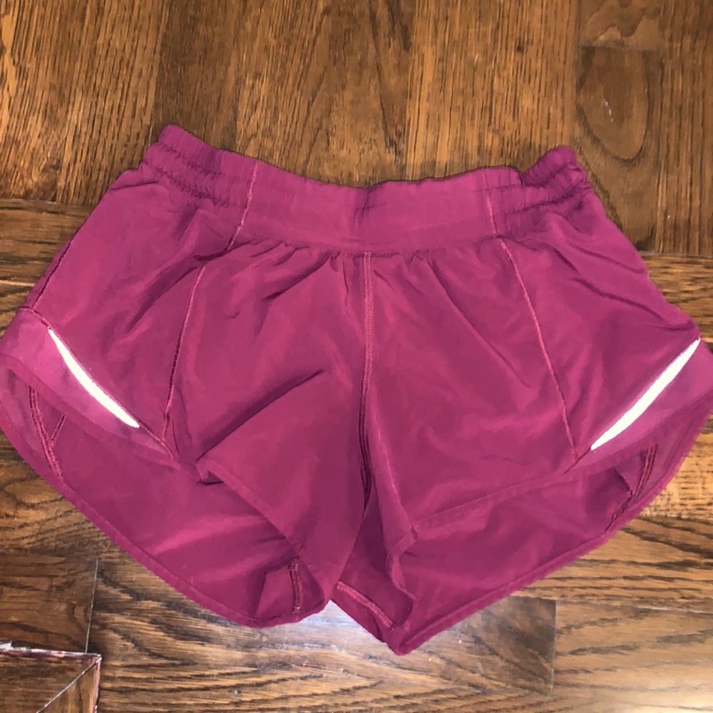 Lululemon hotty hot 2.5 low rise